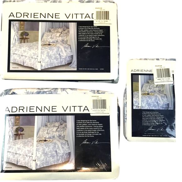 Queen Sheet Set Adrienne Vittadini Blue Floral New in Pkg - Picture 2 of 5